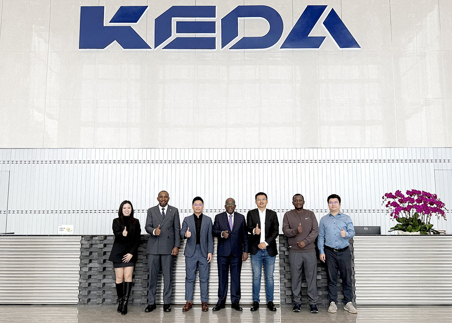 坦桑尼亚财政部长一行莅临特福国际总部考察交流